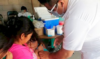 Realizan jornada de vacunación para niños gracias a Antorcha