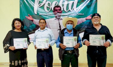 Campesinos destacan en concurso de poesía