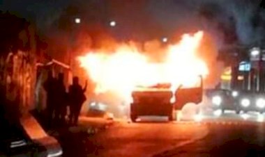 Huestes de Axel García queman unidad de transporte de la 6 de Junio, Estado de México