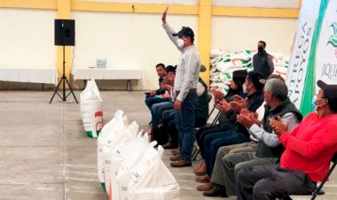 Logran fertilizante para beneficiar a campesinos del municipio de Jiquipilco