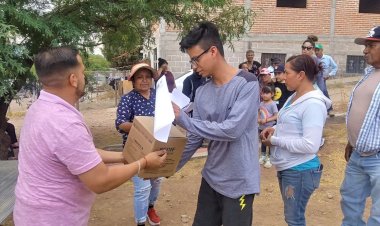 El DIF municipal de Valparaíso entrega despensas a familias