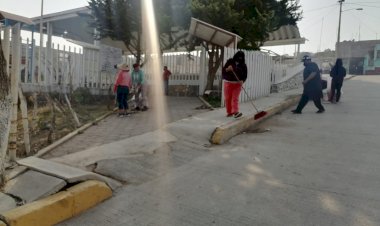 Antorchistas realizan faenas comunitarias en La Paz