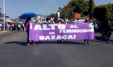 Feminicidios manchan de rojo a Oaxaca