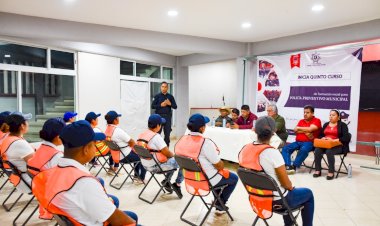 Capacitan a policías de Huitzilan