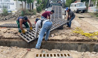 Trabajan antorchistas por alumbrado público en comunidad de Chiapa de Corzo