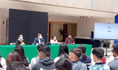 Alumnos de escuelas antorchistas visitan Cámara de Diputados en San Lázaro