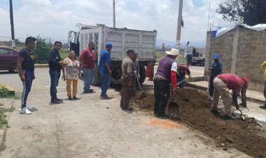 Logran reparación de calles y drenaje en colonias antorchistas de Chalco