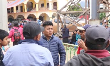 Damnificados de Ozolotepec en penumbra por falta de apoyos