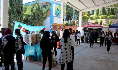 Clausuran IV Feria de Proyectos Escolares de ESTIC 112