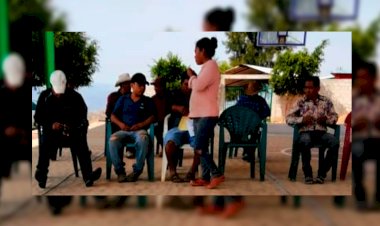 Analizan líderes antorchistas de Olinalá situación política nacional, estatal y municipal