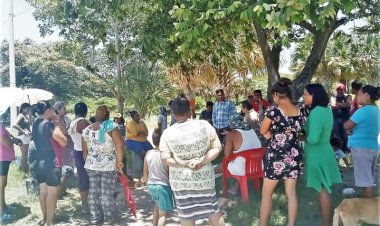 Reunión de antorchistas, con integrantes del ayuntamiento en Campeche