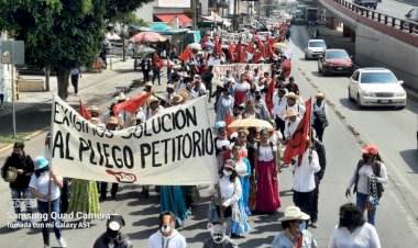 Con marcha exigen obras y servicios a alcalde de Ecatepec