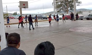 Deportistas de Tlaxcala alistan torneo de basquetbol femenil