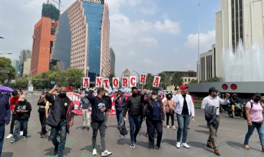 Antorchistas se manifiestan en la Cdmx