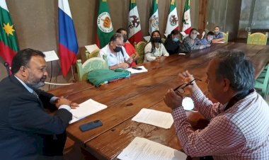 Entrega de pliego petitorio de colonos de Michoacán