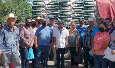 Entregan semilla de sorgo a productores temporaleros