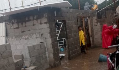 Sheinbaum desprecia a centenar de familias inundadas en Tláhuac