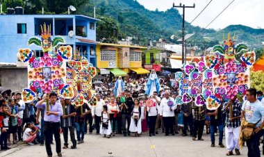 Tecomatlán y Huitzilan, fraternidad en la feria de Huitzilan de Serdán 2022