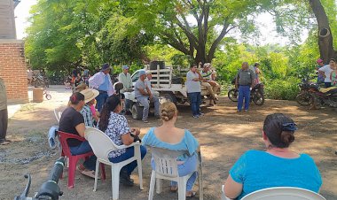 Campesinos piden apoyos agropecuarios ante la ola de violencia