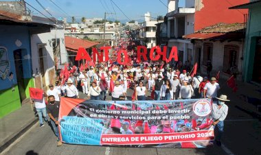 Marchan 3 mil cordobeses; exigen obras y servicios básicos para colonias populares