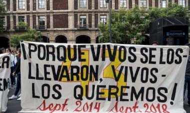 Ayotzinapa, ocho años de burlas y engaños