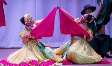Concurso de Folclor Internacional de Antorcha hace culto a bailes de los pueblos del mundo