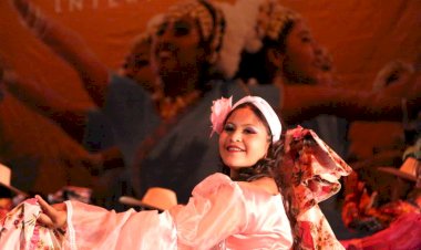 Hidalgo llevó Colombia a Oaxaca en el VI Concurso de Folclor Internacional