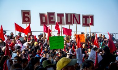 Más de 9 mil antorchistas juntos celebrando el 32 aniversario de la colonia #Citlalmina lugar donde se forjan los héroes.