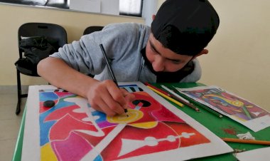 Jóvenes se preparan para el Concurso Nacional de Pintura