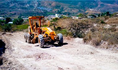 Retoma ayuntamiento asfaltado de acceso a colonias ubicadas al sur de Chilpancingo