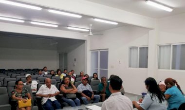Imparten plática sobre la importancia de la lucha organizada a líderes antorchistas de Chetumal.