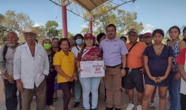 Reciben habitantes de la colonia Fraternidad Antorchista a la presidenta municipal Yensunni Martínez