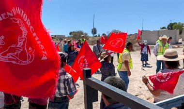 Colonia marginada de Oaxaca logra electrificación gracias a gestión de antorchistas