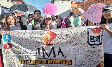 Con manifestación conmemoran natalicio de Benito Juárez