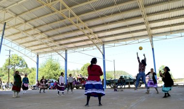 Deportistas de voleibol de Mezquital llevan a cabo la eliminatoria seccional