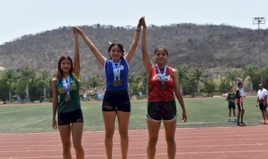 Destaca Nuevo León con 15 medallas en atletismo en Espartaqueada Deportiva Nacional
