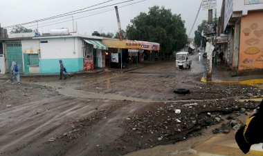 Inundación y deslaves agobian a ejido Santa María Chimalhuacán
