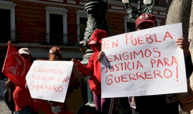 Poblanos exigen castigo a asesinos de líderes antorchistas