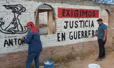 Crece indignación; sonorenses reclaman con pintas: ¡justicia en Guerrero!