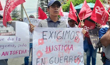 Exigimos castigo para los asesinos de Conrado, Meche y su hijo