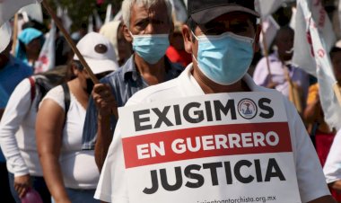 No cesaremos protestas hasta que castiguen a los asesinos de nuestros compañeros de Guerrero