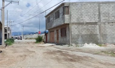 Urgen pavimentación vecinos de Matehuala