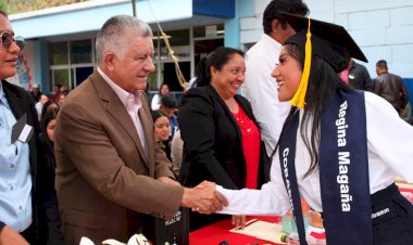 Entrega CoBa de Carapan a la sociedad una nueva generación de estudiantes