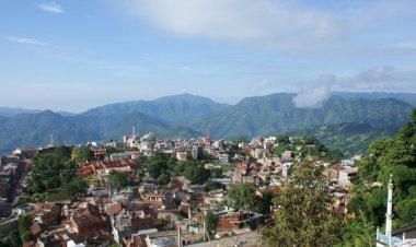 Policía Comunitaria sigue sembrando terror en Xalpatláhuac; muere joven en celda