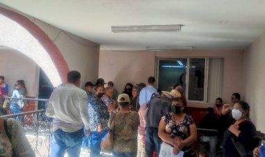 Antorchistas de Matehuala exigen a la CFE electrificación de colonias