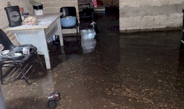 Piden vecinos de la colonia “Pablo Silva García” atender inundaciones de sus casas