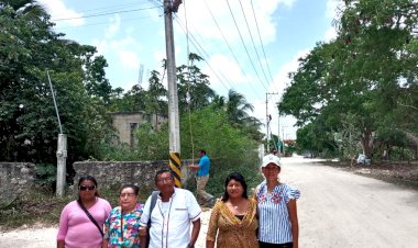Logran alumbrado público para colonia Unidad Antorchista de Cancún