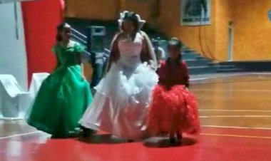 Realizan fiestas patrias al estilo antorchista en Huajuapan