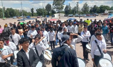Estudiantes exigen a edil de Cuautitlán Izcalli obras de seguridad e infraestructura