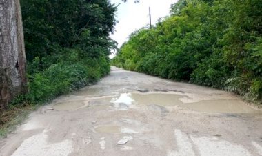 Urge rehabilitación de tramos carreteros en Zona Maya.